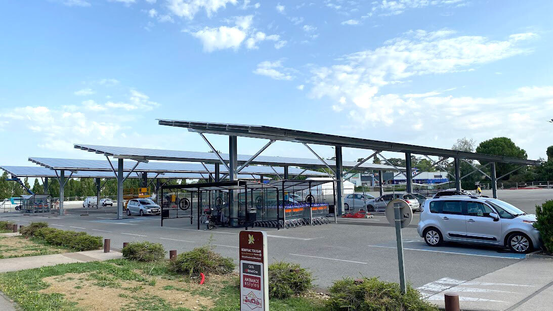 Construction ombrière photovoltaique en charpente métallique